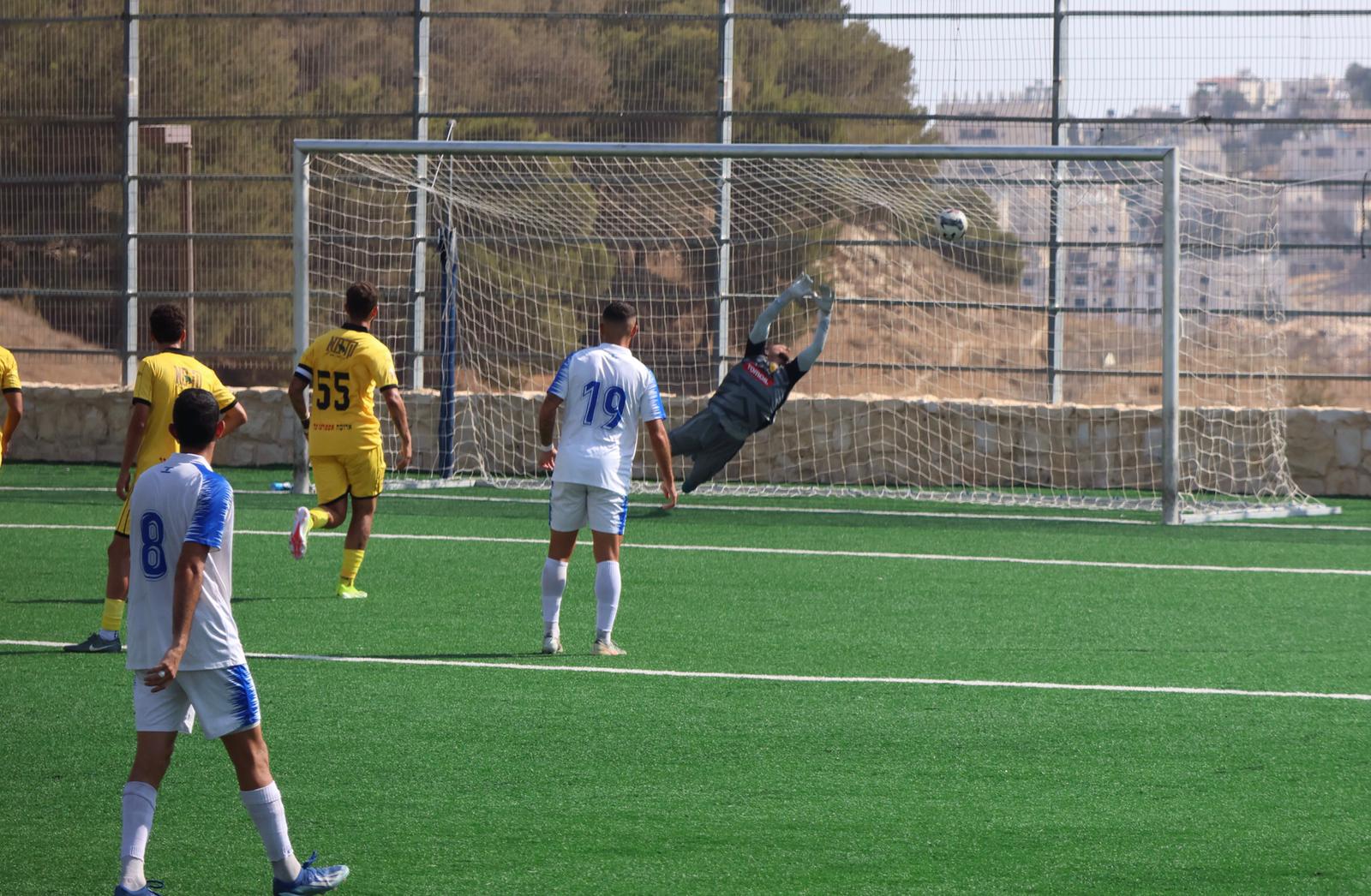 דרבי לוהט בבירה (גלעד אימס)